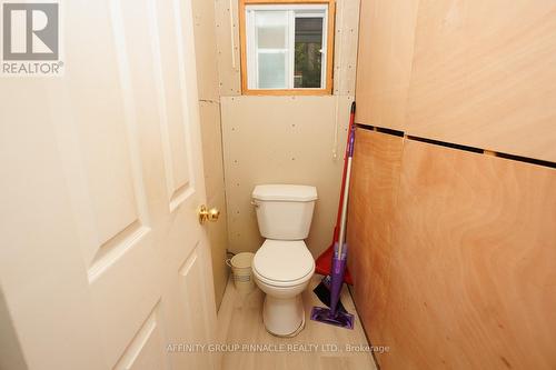 38 Dewey'S Island Road, Kawartha Lakes (Fenelon Falls), ON - Indoor Photo Showing Bathroom