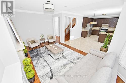 39 Boswell Road, Markham, ON - Indoor Photo Showing Living Room