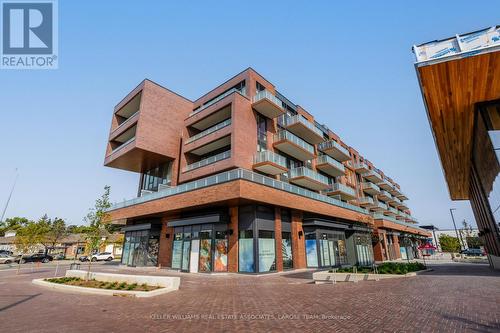 205 - 215 Lakeshore Road W, Mississauga, ON - Outdoor