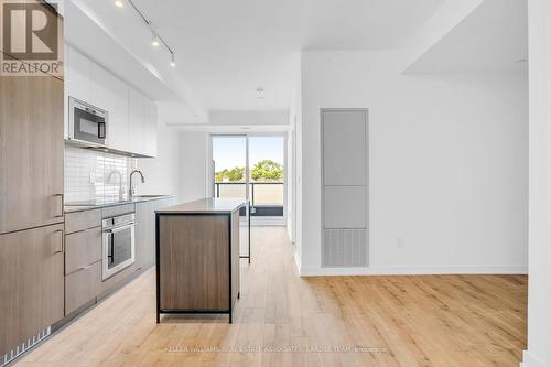 205 - 215 Lakeshore Road W, Mississauga, ON - Indoor Photo Showing Kitchen