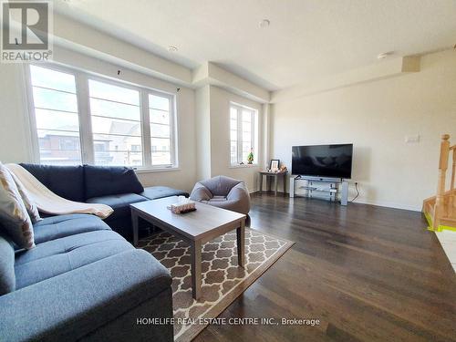 63 Holder Drive, Brantford, ON - Indoor Photo Showing Living Room