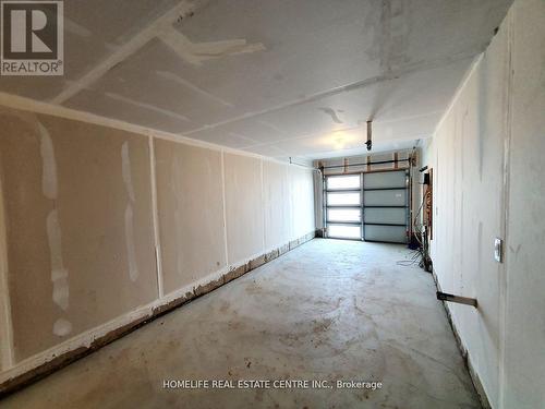 63 Holder Drive, Brantford, ON - Indoor Photo Showing Garage