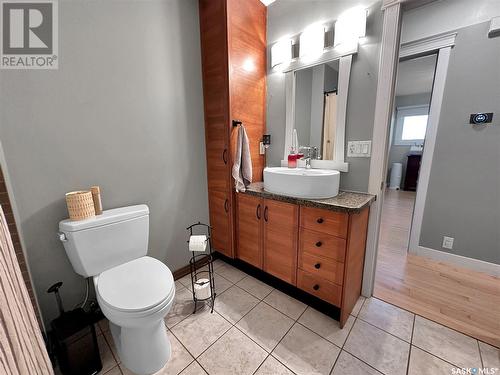 726 Rupert Place, Esterhazy, SK - Indoor Photo Showing Bathroom