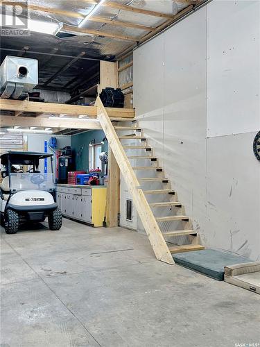 726 Rupert Place, Esterhazy, SK - Indoor Photo Showing Garage