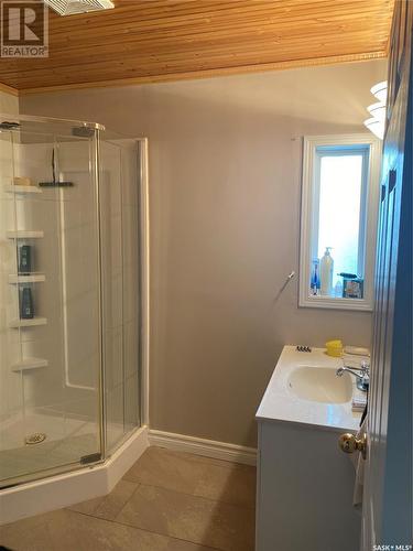 120 Pearson Street, Earl Grey, SK - Indoor Photo Showing Bathroom