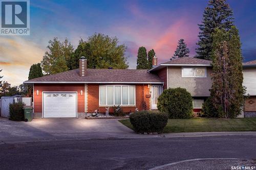 18 Lloyd Bay, Regina, SK - Outdoor With Facade