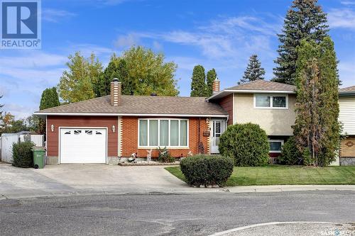 18 Lloyd Bay, Regina, SK - Outdoor With Facade