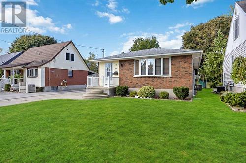 1049 Briarfield Avenue, Sarnia, ON - Outdoor