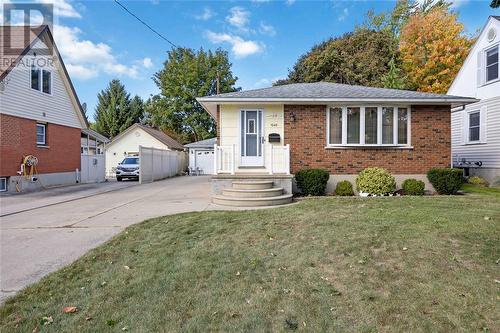 1049 Briarfield Avenue, Sarnia, ON - Outdoor