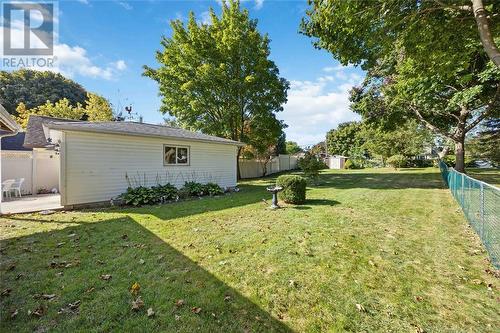 1049 Briarfield Avenue, Sarnia, ON - Outdoor