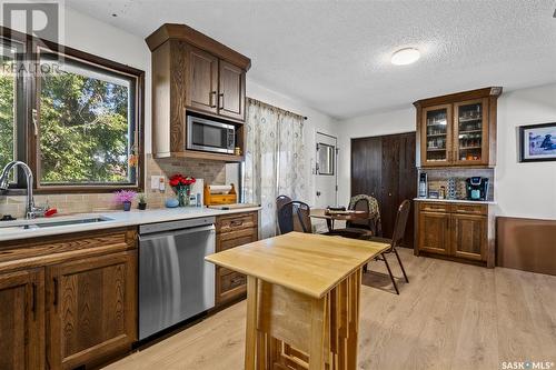 1620 Hastings Street, Moose Jaw, SK - Indoor Photo Showing Kitchen