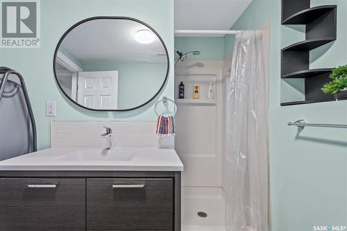 1620 Hastings Street, Moose Jaw, SK - Indoor Photo Showing Bathroom