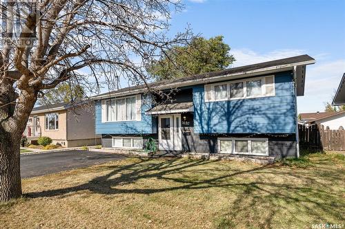 1620 Hastings Street, Moose Jaw, SK - Outdoor