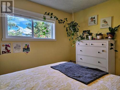 1425 13Th  Avenue, Invermere, BC - Indoor Photo Showing Bedroom