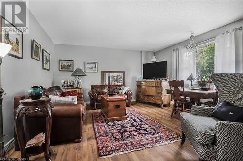 Upper Living room - 491 Minnesota Street, Collingwood, ON - Indoor Photo Showing Living Room