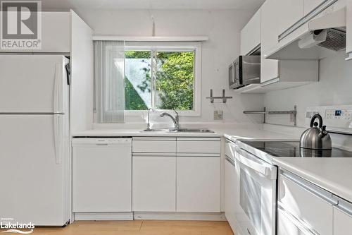 1335 Sherwood Forest Road, Bracebridge, ON - Indoor Photo Showing Kitchen With Double Sink