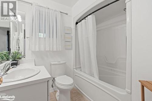 1335 Sherwood Forest Road, Bracebridge, ON - Indoor Photo Showing Bathroom