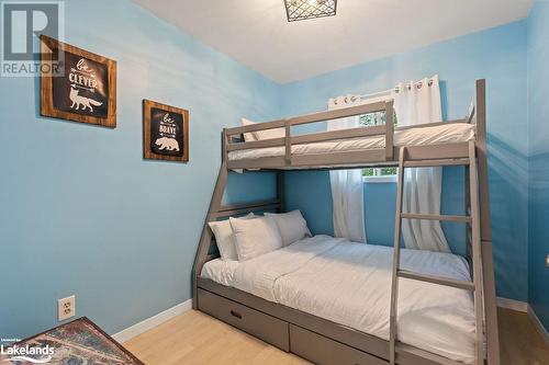 1335 Sherwood Forest Road, Bracebridge, ON - Indoor Photo Showing Bedroom