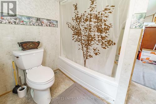 86 Woodland Trail, Galway-Cavendish And Harvey, ON - Indoor Photo Showing Bathroom