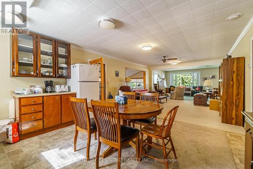 86 Woodland Trail, Galway-Cavendish And Harvey, ON - Indoor Photo Showing Dining Room