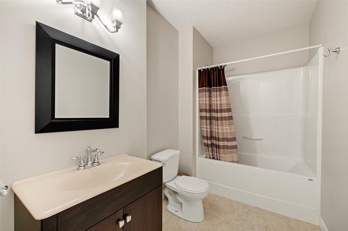 21-433 Mccarren Avenue, Kelowna, BC - Indoor Photo Showing Bathroom