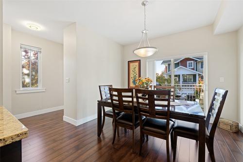 21-433 Mccarren Avenue, Kelowna, BC - Indoor Photo Showing Dining Room