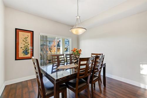 21-433 Mccarren Avenue, Kelowna, BC - Indoor Photo Showing Dining Room