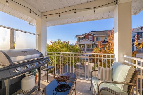 21-433 Mccarren Avenue, Kelowna, BC - Outdoor With Exterior