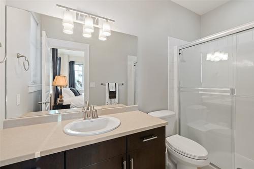 21-433 Mccarren Avenue, Kelowna, BC - Indoor Photo Showing Bathroom