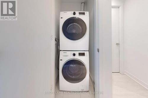 723 - 195 Mccaul Street, Toronto, ON - Indoor Photo Showing Laundry Room