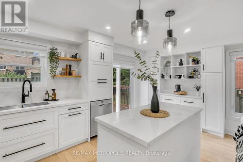 1028 Moorelands Crescent, Pickering, ON - Indoor Photo Showing Kitchen