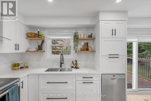 1028 Moorelands Crescent, Pickering, ON - Indoor Photo Showing Kitchen With Double Sink