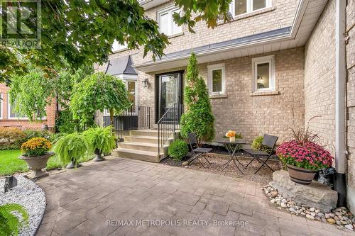 1028 Moorelands Crescent, Pickering, ON - Outdoor