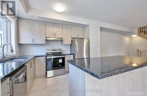 86 Herman Gilroy Lane N, Markham, ON - Indoor Photo Showing Kitchen With Double Sink With Upgraded Kitchen