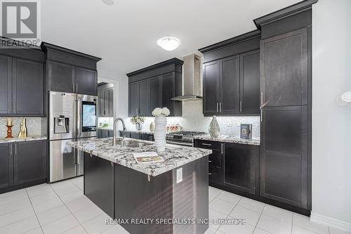 29 Ezra Crescent, Brampton, ON - Indoor Photo Showing Kitchen With Upgraded Kitchen