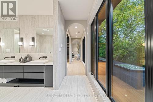 35 Botfield Avenue, Toronto, ON - Indoor Photo Showing Bathroom