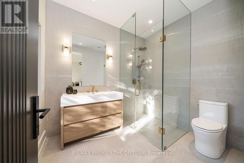 35 Botfield Avenue, Toronto, ON - Indoor Photo Showing Bathroom