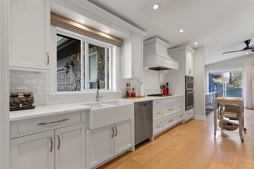 13824 Moberly Road, Lake Country, BC - Indoor Photo Showing Kitchen With Double Sink