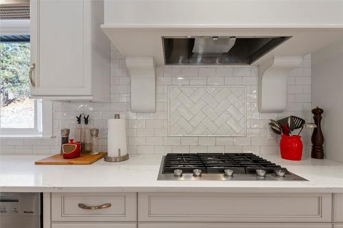 13824 Moberly Road, Lake Country, BC - Indoor Photo Showing Kitchen