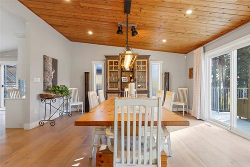 13824 Moberly Road, Lake Country, BC - Indoor Photo Showing Dining Room