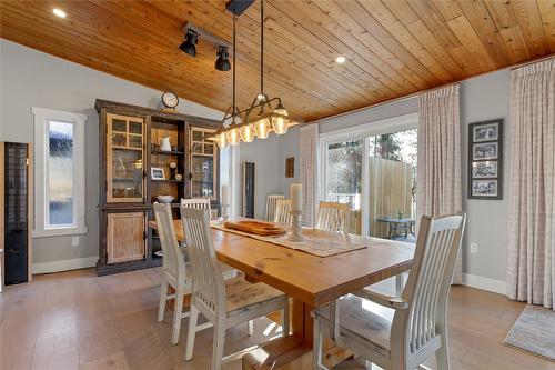 13824 Moberly Road, Lake Country, BC - Indoor Photo Showing Dining Room