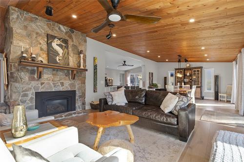 13824 Moberly Road, Lake Country, BC - Indoor Photo Showing Living Room With Fireplace