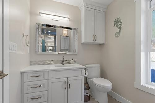 13824 Moberly Road, Lake Country, BC - Indoor Photo Showing Bathroom