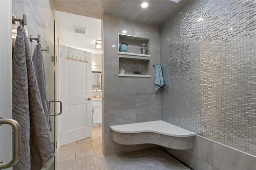 13824 Moberly Road, Lake Country, BC - Indoor Photo Showing Bathroom