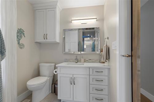 13824 Moberly Road, Lake Country, BC - Indoor Photo Showing Bathroom