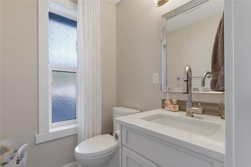 13824 Moberly Road, Lake Country, BC - Indoor Photo Showing Bathroom