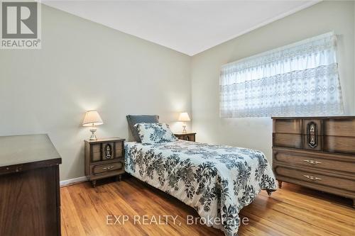 6286 Culp Street, Niagara Falls, ON - Indoor Photo Showing Bedroom