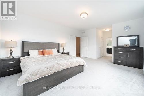 614 Kenabeek Terrace, Ottawa, ON - Indoor Photo Showing Bedroom