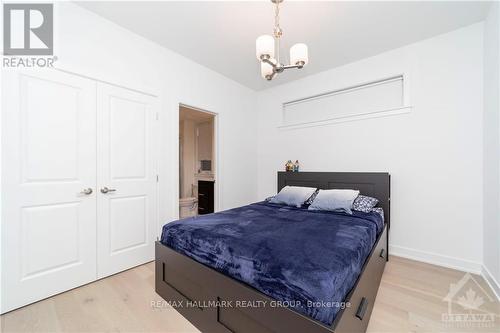 614 Kenabeek Terrace, Ottawa, ON - Indoor Photo Showing Bedroom