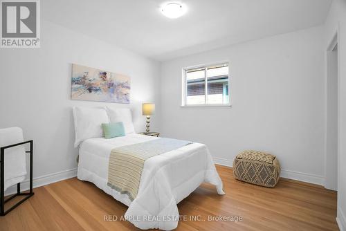 125 Poplar Road, Toronto, ON - Indoor Photo Showing Bedroom